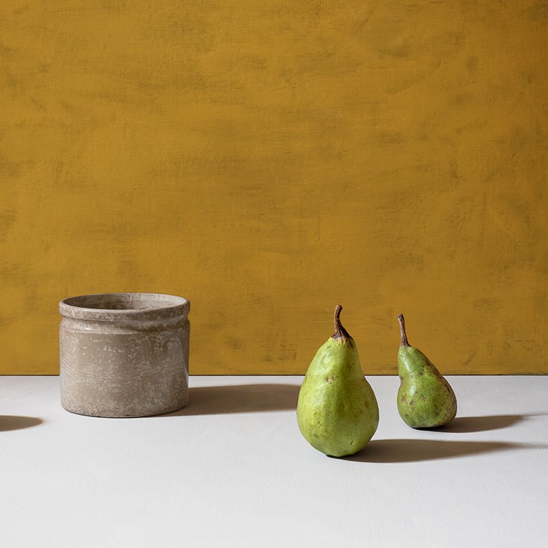 Fond jaune et poires