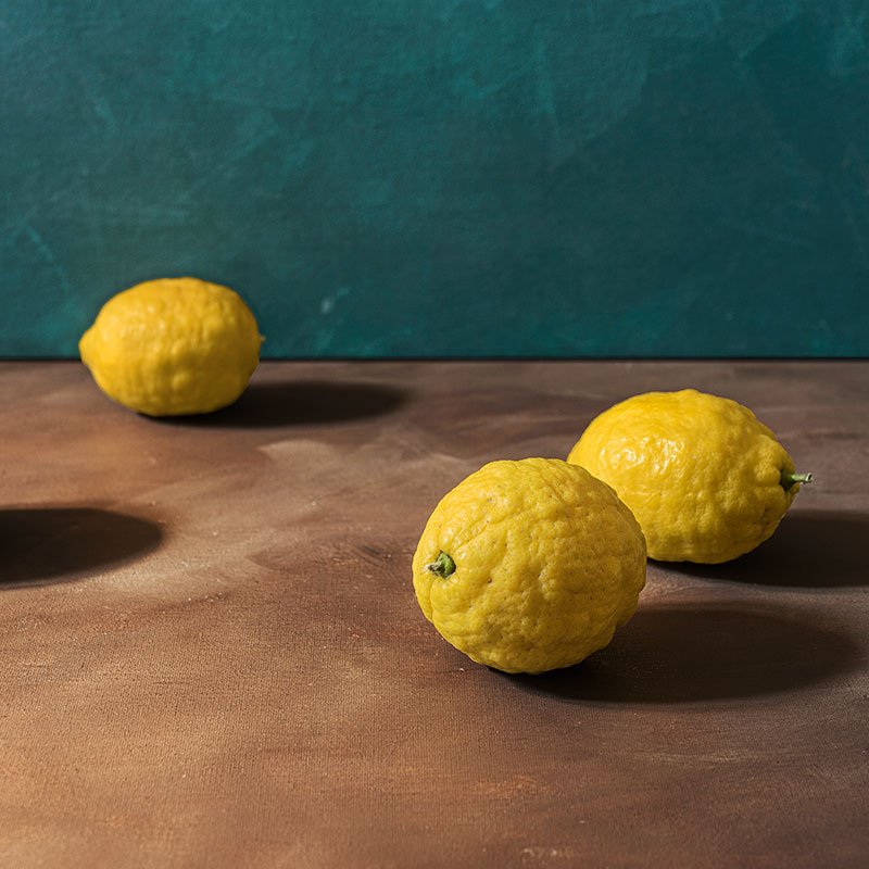Trois citrons jaunes